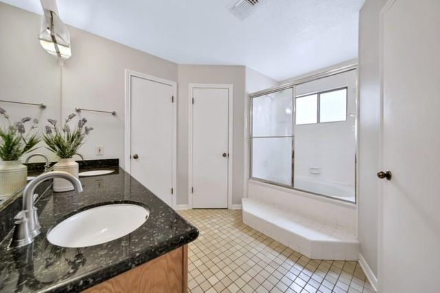 4137 Ruskin Street, West University Place, TX 77005