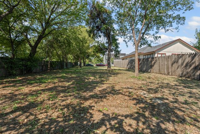 1417 S Jennings Avenue, Fort Worth, TX 76104