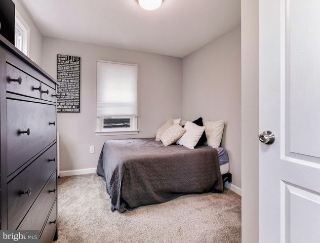 321 WEST AVE, Pitman, NJ 08071