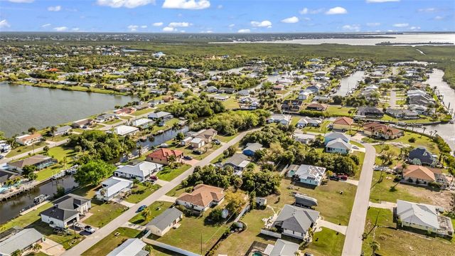 18939 AYRSHIRE CIRCLE, Port Charlotte, FL 33948