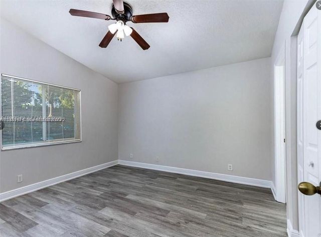 1213 SW 46th Way, Deerfield Beach, FL 33442