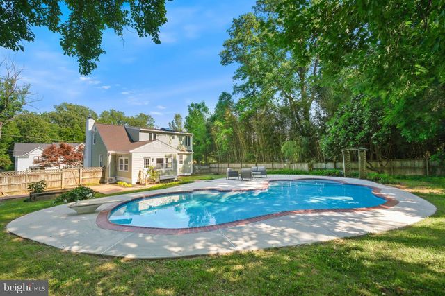 12718 MEADOWOOD DR, Silver Spring, MD 20904