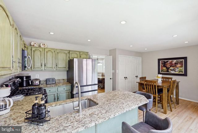 44040 GALA CIR, Ashburn, VA 20147