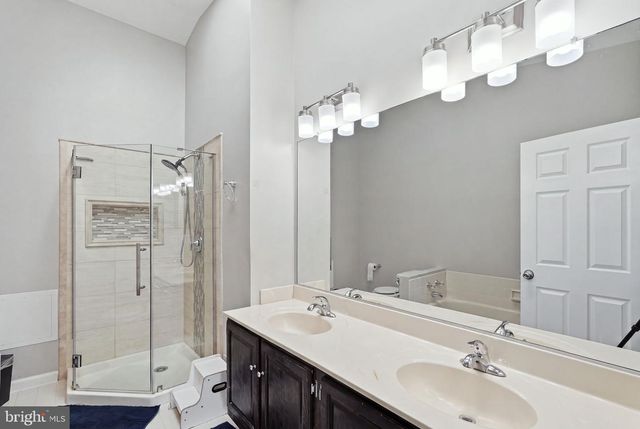 44040 GALA CIR, Ashburn, VA 20147