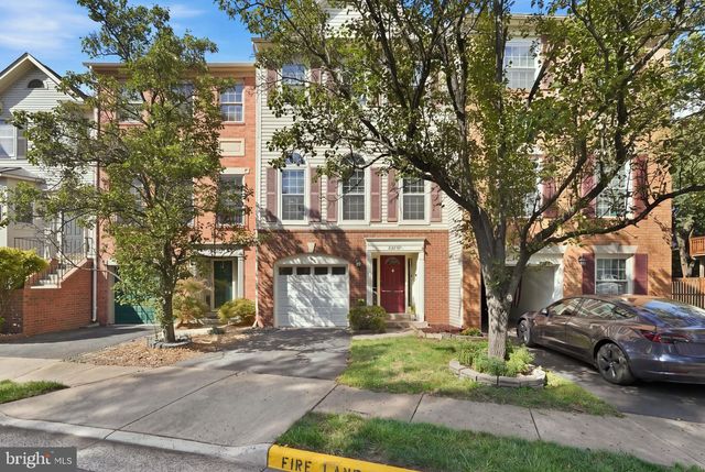 44040 GALA CIR, Ashburn, VA 20147