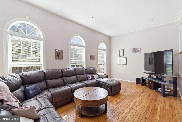 44040 GALA CIR, Ashburn, VA 20147