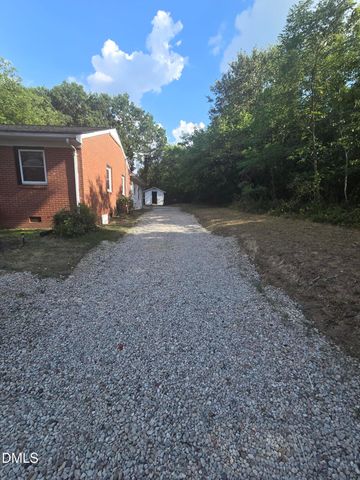 438 Dudley Street, Burlington, NC 27217