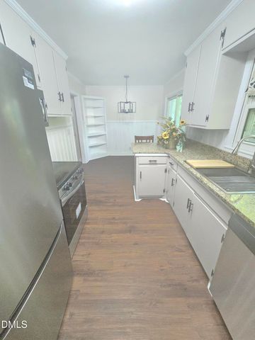 438 Dudley Street, Burlington, NC 27217