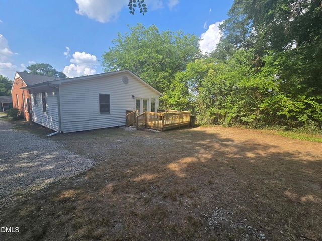 438 Dudley Street, Burlington, NC 27217
