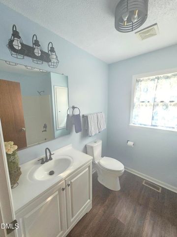 438 Dudley Street, Burlington, NC 27217