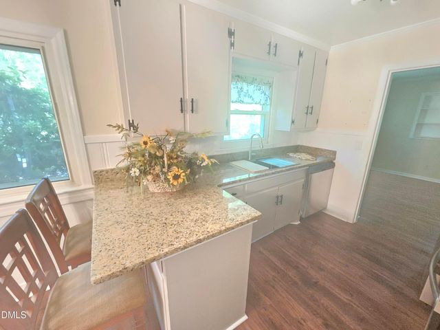 438 Dudley Street, Burlington, NC 27217