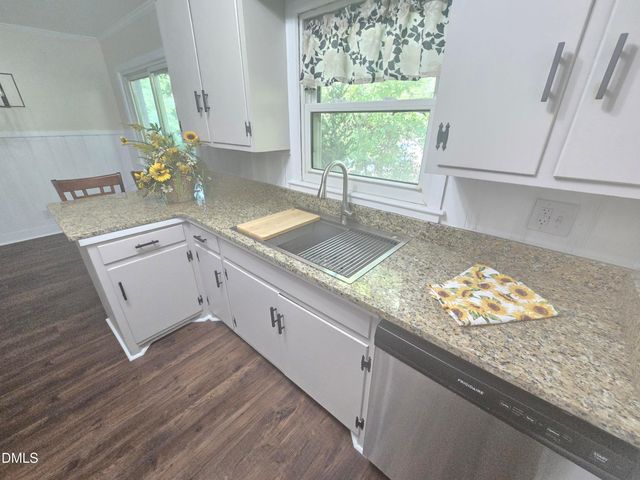 438 Dudley Street, Burlington, NC 27217
