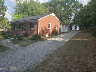 438 Dudley Street, Burlington, NC 27217