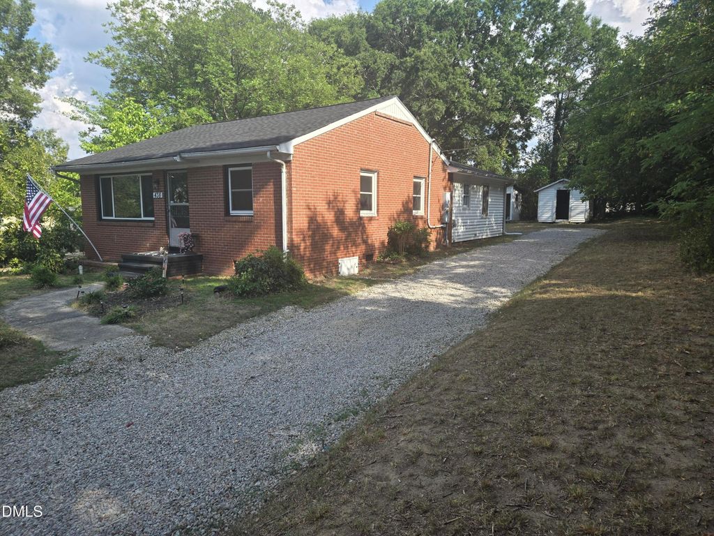 438 Dudley Street, Burlington, NC 27217