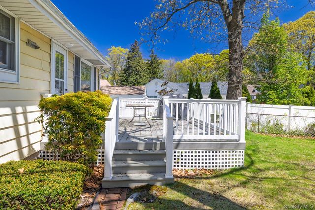 9 Gold Street, Kings Park, NY 11754