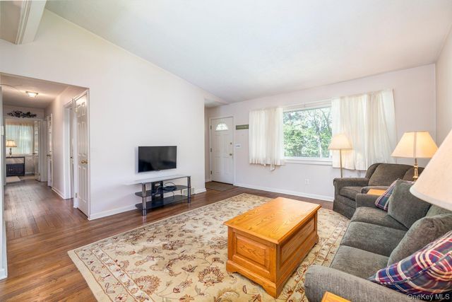 9 Gold Street, Kings Park, NY 11754