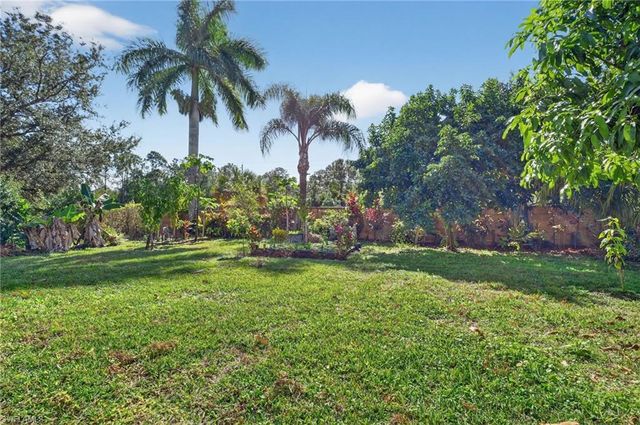 2787 Orange Grove TRL E, Naples, FL 34120