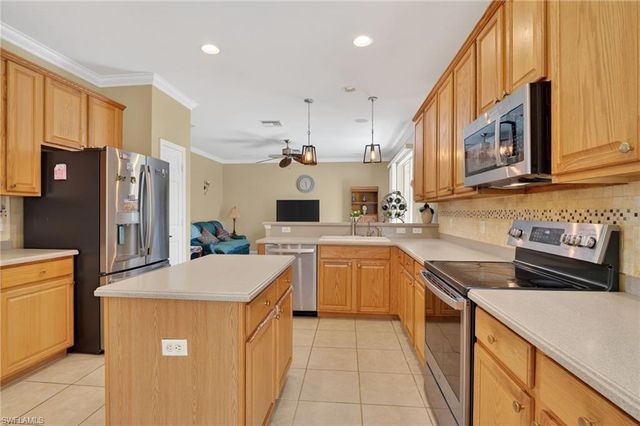 2787 Orange Grove TRL E, Naples, FL 34120