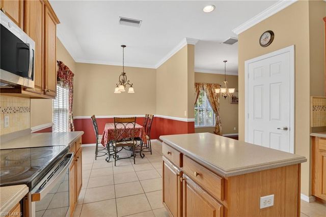 2787 Orange Grove TRL E, Naples, FL 34120