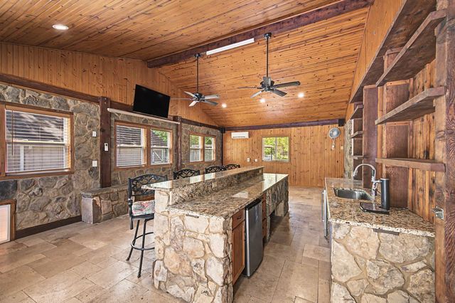 7453 Harrow Dr, Nashville, TN 37221