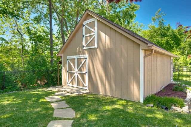 7453 Harrow Dr, Nashville, TN 37221