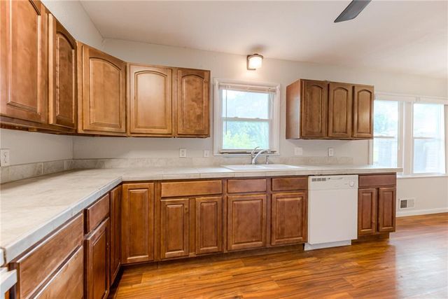 9200 E 87th Street, Raytown, MO 64138