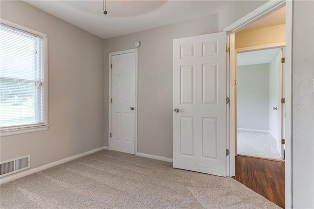 9200 E 87th Street, Raytown, MO 64138