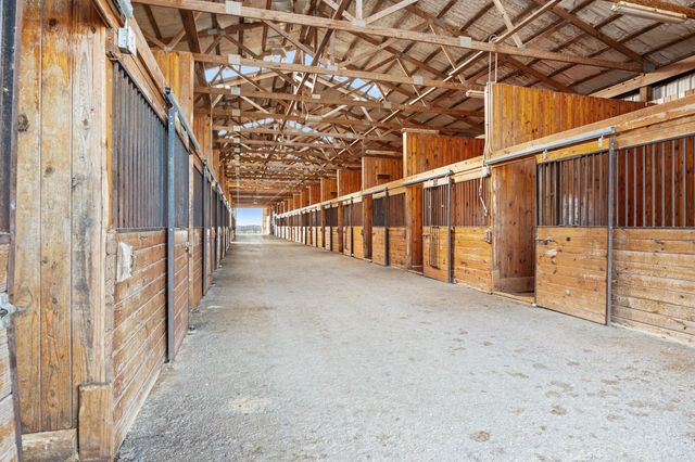 4487 Louisville Road, Salvisa, KY 40372