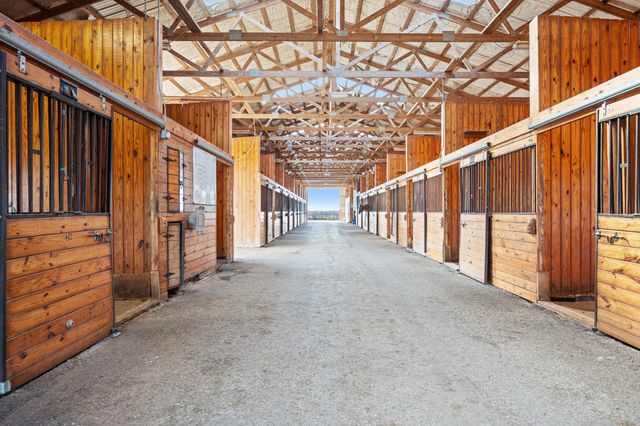 4487 Louisville Road, Salvisa, KY 40372