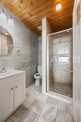 4487 Louisville Road, Salvisa, KY 40372