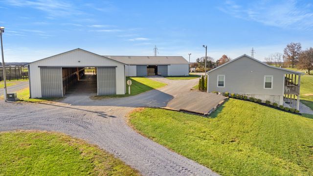 4487 Louisville Road, Salvisa, KY 40372