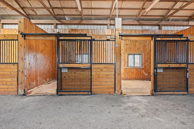 4487 Louisville Road, Salvisa, KY 40372