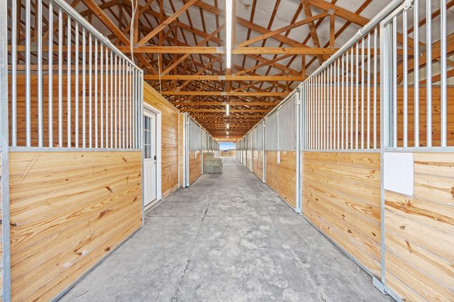 4487 Louisville Road, Salvisa, KY 40372