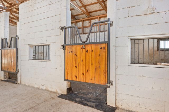 4487 Louisville Road, Salvisa, KY 40372