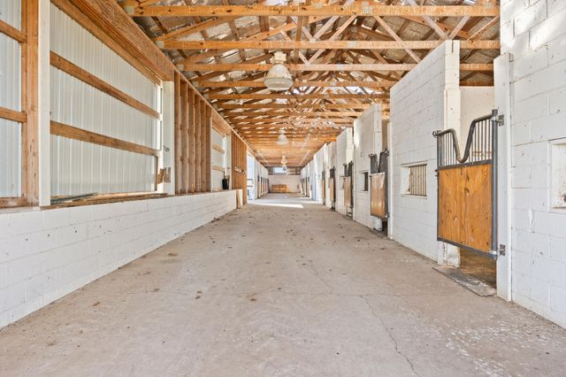 4487 Louisville Road, Salvisa, KY 40372