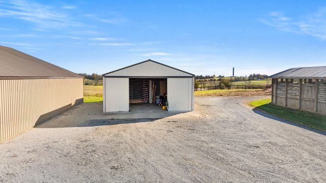 4487 Louisville Road, Salvisa, KY 40372