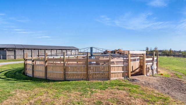 4487 Louisville Road, Salvisa, KY 40372