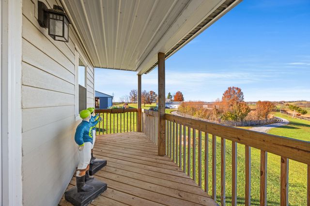 4487 Louisville Road, Salvisa, KY 40372