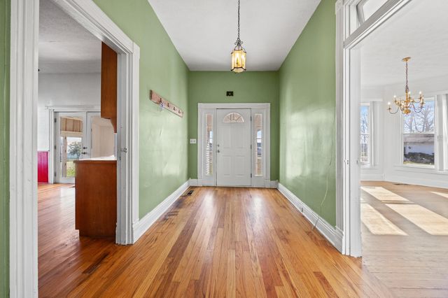 4487 Louisville Road, Salvisa, KY 40372