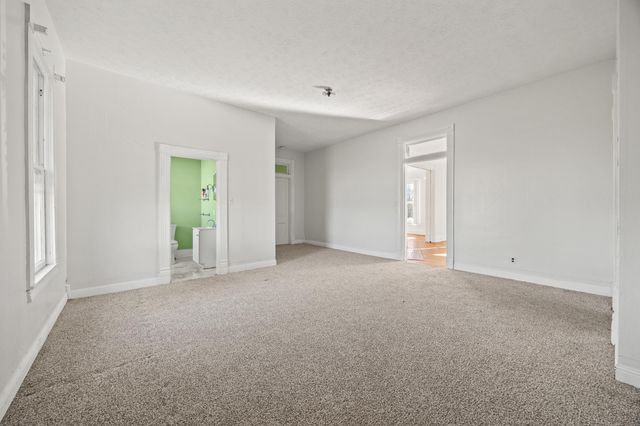 4487 Louisville Road, Salvisa, KY 40372