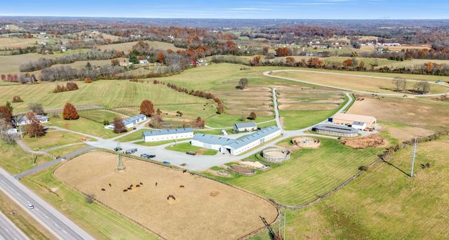 4487 Louisville Road, Salvisa, KY 40372