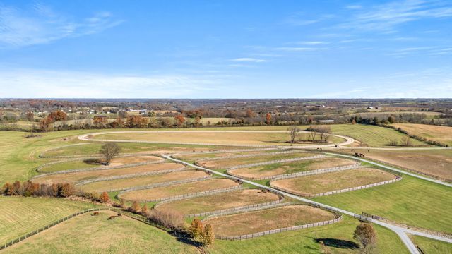 4487 Louisville Road, Salvisa, KY 40372