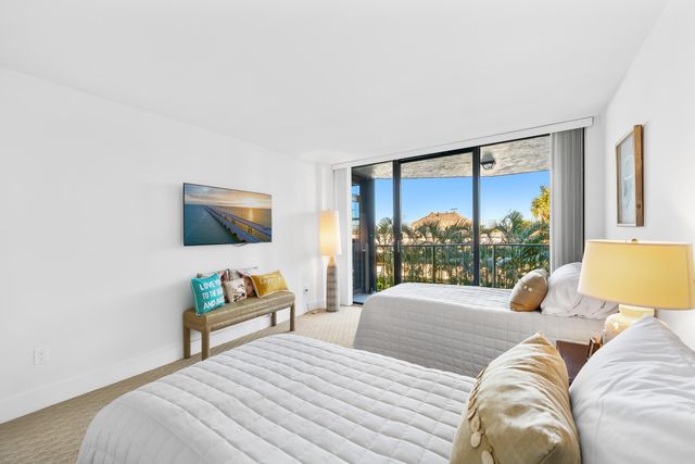 859 Jeffery Street 306, Boca Raton, FL 33487