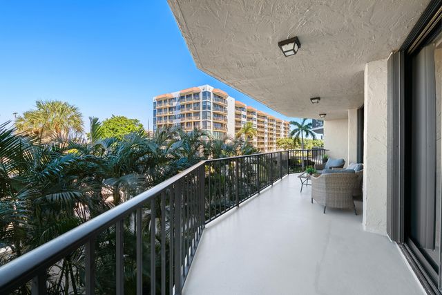 859 Jeffery Street 306, Boca Raton, FL 33487