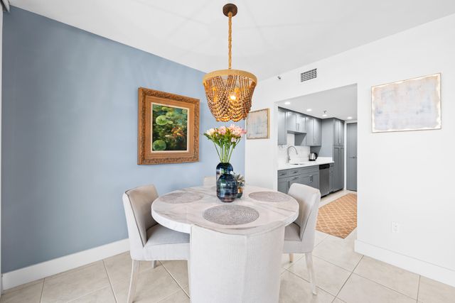 859 Jeffery Street 306, Boca Raton, FL 33487