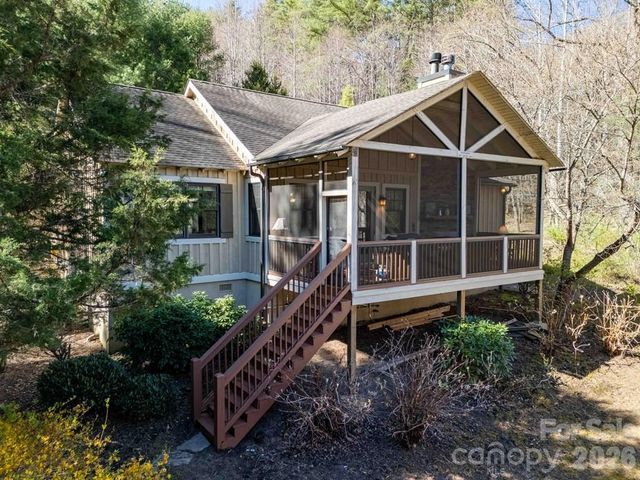 98 Mill Pond Drive, Tuckasegee, NC 28783