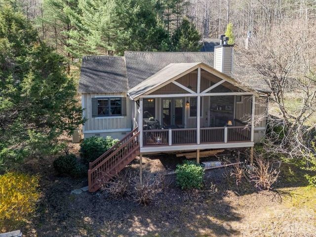 98 Mill Pond Drive, Tuckasegee, NC 28783