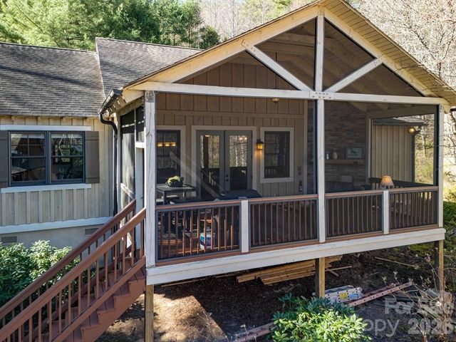 98 Mill Pond Drive, Tuckasegee, NC 28783