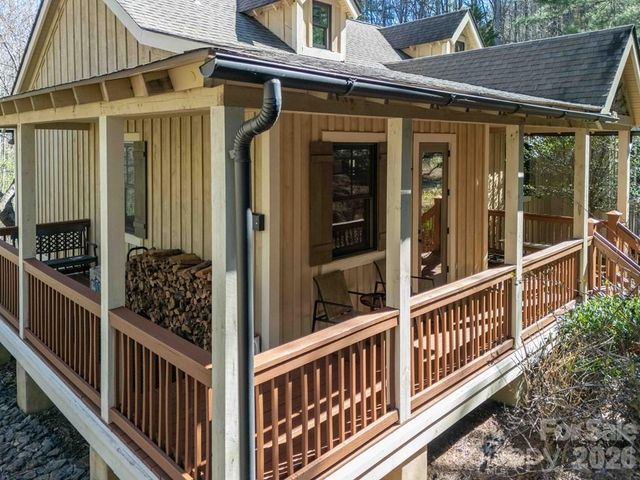98 Mill Pond Drive, Tuckasegee, NC 28783