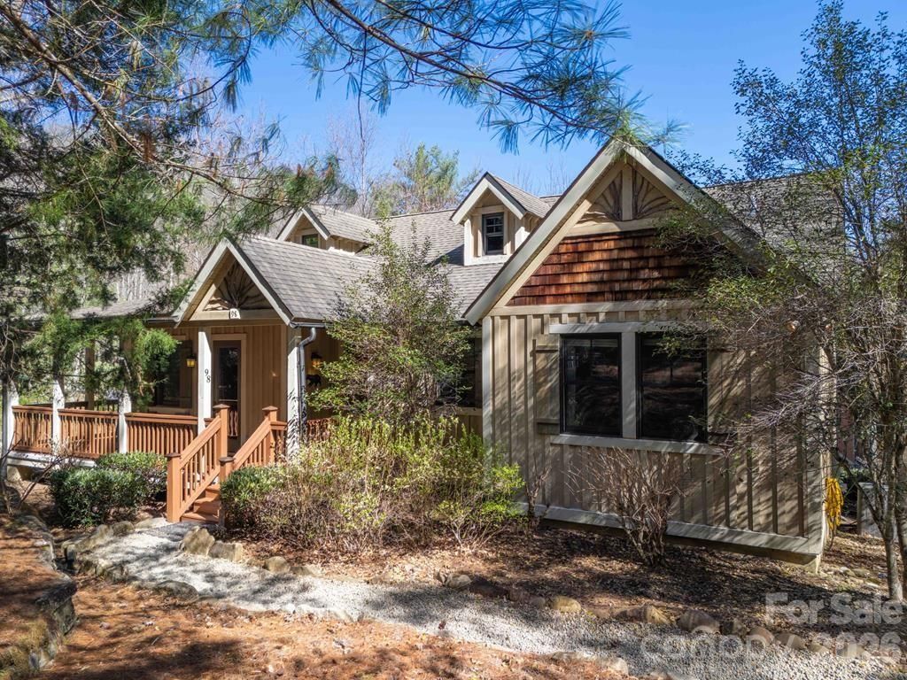 98 Mill Pond Drive, Tuckasegee, NC 28783